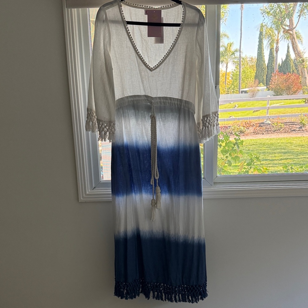 Chic Ombre Midi Dress in Blue and White